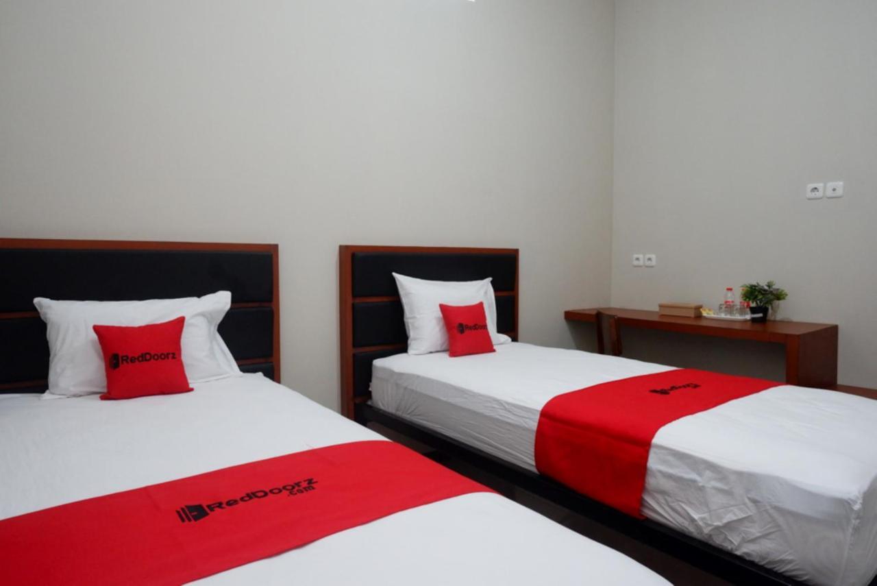 Reddoorz Near Kampus Ump Purwokerto 2 Hotel Sumbang Exterior photo