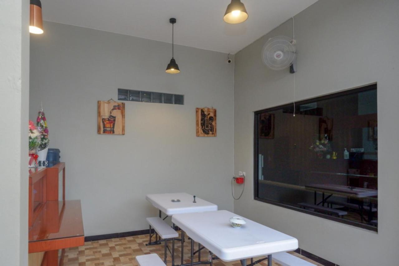 Reddoorz Near Kampus Ump Purwokerto 2 Hotel Sumbang Exterior photo